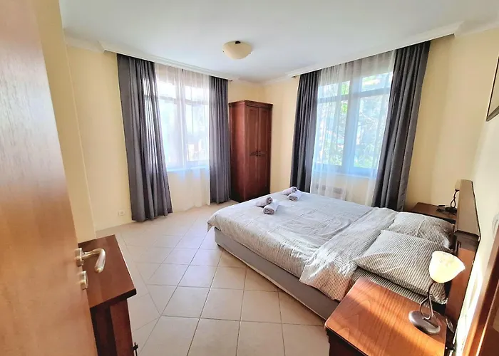 Marina Sun Sea View Апартамент *