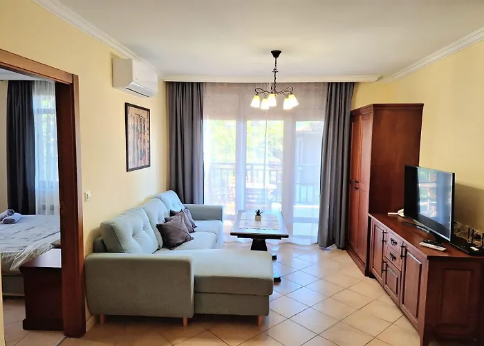 Апартамент Marina Sun Sea View