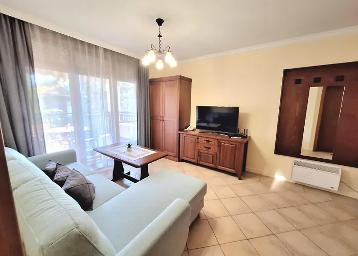 Апартамент Marina Sun Sea View *